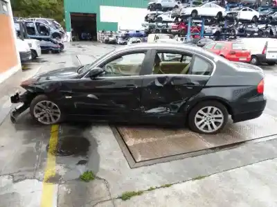 Veículo de Sucata bmw serie 3 berlina (e90) 320d do ano 2005 alimentado 