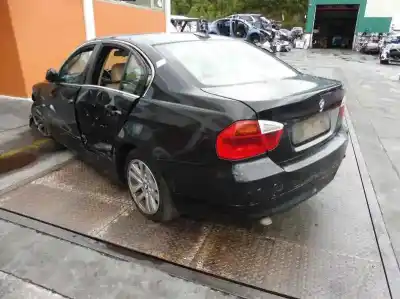 Veículo de Sucata bmw serie 3 berlina (e90) 320d do ano 2005 alimentado 