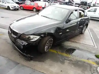 Veículo de Sucata bmw serie 3 berlina (e90) 320d do ano 2005 alimentado 