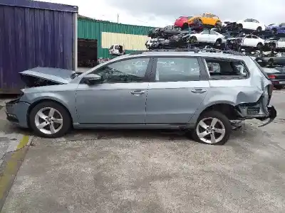 Sloopvoertuig volkswagen passat variant (365) edition bluemotion van het jaar 2013 aangedreven cffb