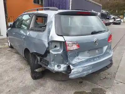 Sloopvoertuig volkswagen passat variant (365) edition bluemotion van het jaar 2013 aangedreven cffb