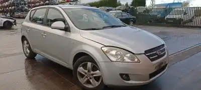 Vehicul casat kia cee´d active al anului 2007 alimentat d4fb