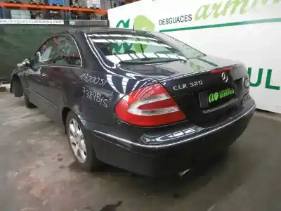 Verschrottungsfahrzeug mercedes-benz clase clk (w209) coupe 320 (209.365) des jahres 2002 angetrieben m112955