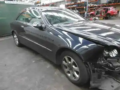 Verschrottungsfahrzeug mercedes-benz clase clk (w209) coupe 320 (209.365) des jahres 2002 angetrieben m112955