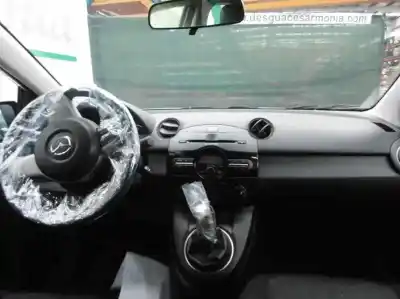Здавання транспортного засобу mazda 2 lim. (de) 1.3 active року 2011 потужний zjve