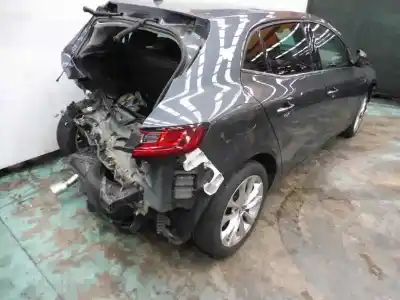 Veículo de Sucata renault megane iv berlina 5p zen do ano 2017 alimentado k9kg6