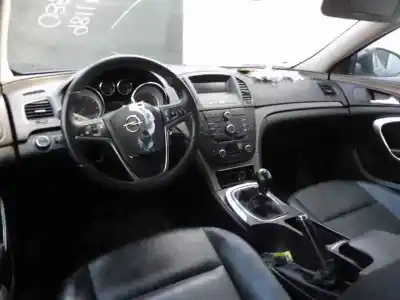 Veículo de Sucata opel insignia berlina 2.0 selective do ano 2013 alimentado a20dt