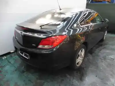 Veículo de Sucata opel insignia berlina 2.0 selective do ano 2013 alimentado a20dt