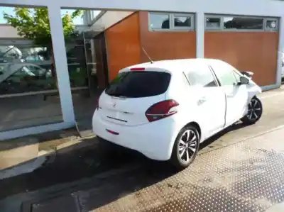 Veicolo di demolizione peugeot 208 allure dell'anno 2019 alimentato yh01