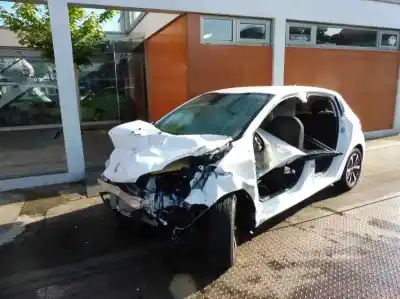 Veicolo di demolizione peugeot 208 allure dell'anno 2019 alimentato yh01