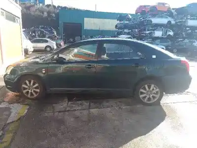 Здавання транспортного засобу toyota avensis berlina (t25) 2.0 d4-d executive berlina року 2004 потужний 1cdftv