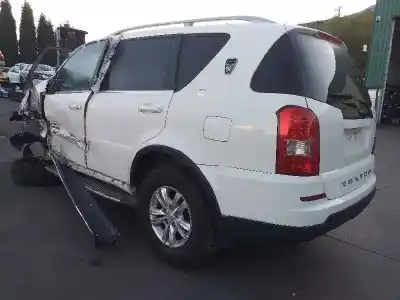 Здавання транспортного засобу ssangyong rexton w premium 2wd року 2014 потужний 671960