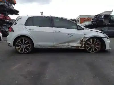 Sloopvoertuig volkswagen golf vii lim. gti ´´performance´´ bluemotion van het jaar 2020 aangedreven chha