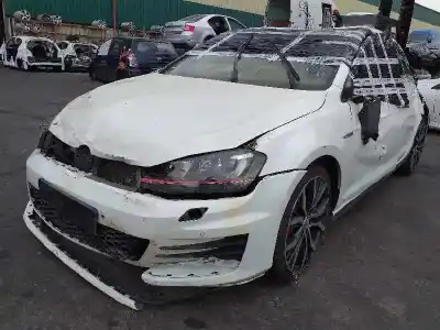 Sloopvoertuig volkswagen golf vii lim. gti ´´performance´´ bluemotion van het jaar 2020 aangedreven chha