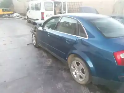 Veículo de Sucata audi a4 avant (8e) 2.4 do ano 2001 alimentado bdv