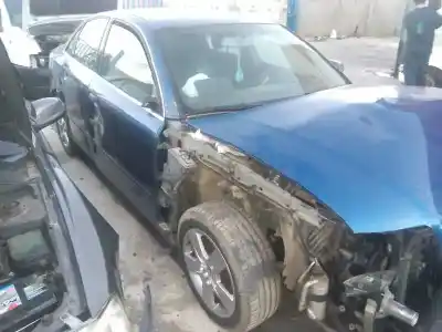 Veículo de Sucata audi a4 avant (8e) 2.4 do ano 2001 alimentado bdv
