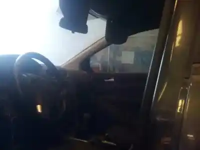 Scrapping Vehicle ford focus berlina (cap) ghia of the year 2005 powered hwda