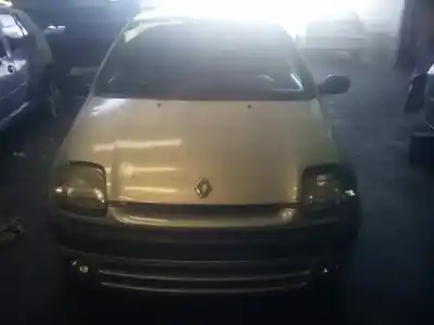 Здавання транспортного засобу RENAULT CLIO II FASE I (B/CBO) 1.2 року 2000 потужний D7F710