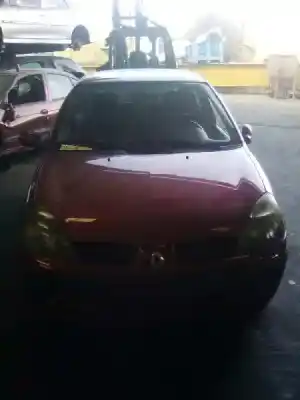 Здавання транспортного засобу RENAULT CLIO II FASE I (B/CBO) 1.4 16V Tech-Run 98 CV / 72 KW року 2001 потужний K4J712