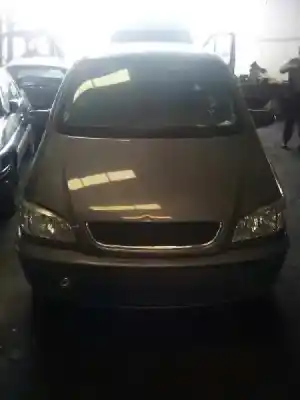 Veicolo di demolizione OPEL ZAFIRA A Design Edition dell'anno 2005 alimentato Y22DTR