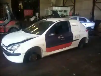 Veículo de Sucata peugeot 206 berlina x-line do ano 2002 alimentado wjy