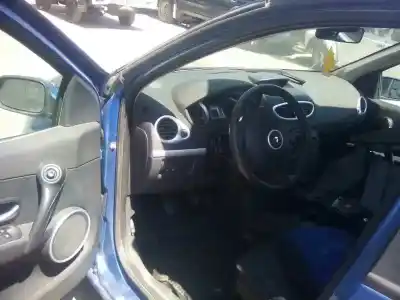 Veículo de Sucata renault clio iii confort dynamique do ano 2006 alimentado k9k768