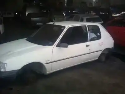 Veículo de Sucata peugeot 205 berlina 1.1 mito do ano 1990 alimentado 1e1e