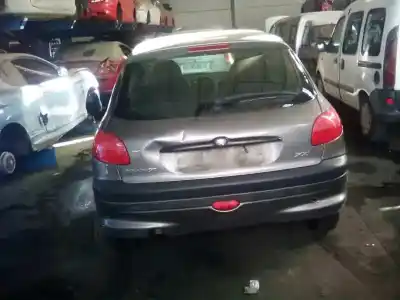 Veículo de Sucata peugeot 206 berlina xr do ano 2000 alimentado kfx