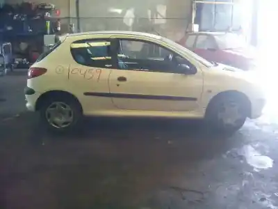 Veículo de Sucata peugeot 206 berlina x-line do ano 2002 alimentado wjy