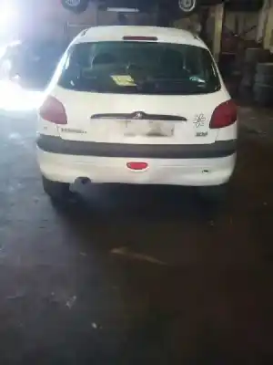 Veículo de Sucata peugeot 206 berlina x-line do ano 2002 alimentado wjy