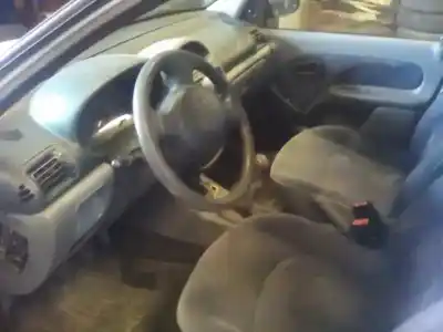 Здавання транспортного засобу renault clio ii fase i (b/cbo) 1.9 d alize року 2001 потужний f8q662