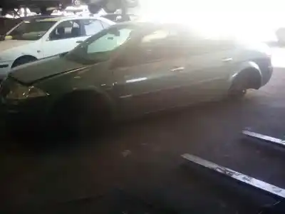 Veículo de Sucata renault megane ii berlina 5p confort authentique do ano 2004 alimentado k4j730