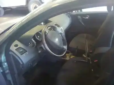 Veículo de Sucata renault megane ii berlina 5p confort authentique do ano 2004 alimentado k4j730