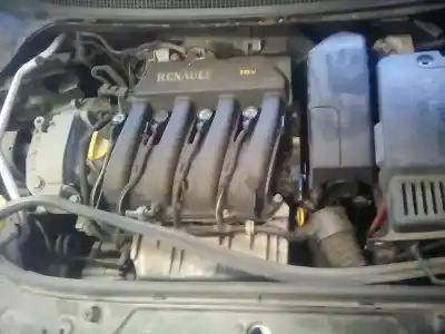 Veículo de Sucata renault megane ii berlina 5p confort authentique do ano 2004 alimentado k4j730