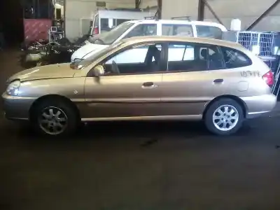 Veículo de Sucata kia rio ipanema berlina do ano 2004 alimentado a3d