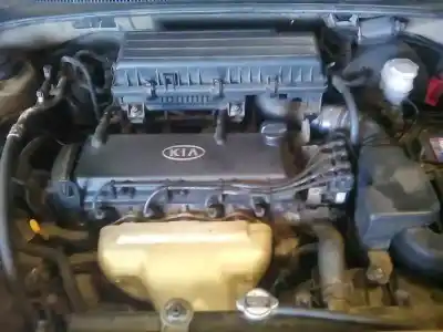 Veículo de Sucata kia rio ipanema berlina do ano 2004 alimentado a3d