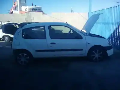Здавання транспортного засобу RENAULT CLIO II FASE I (B/CBO) 1.9 D Alize року 1999 потужний F8Q662