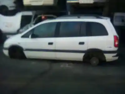 Veicolo di demolizione OPEL ZAFIRA A Club dell'anno 2000 alimentato X16XEL
