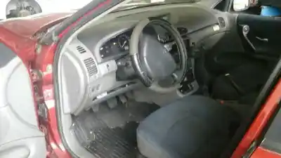 Здавання транспортного засобу renault laguna ii (bg0) dynamique року 2001 потужний f4p770
