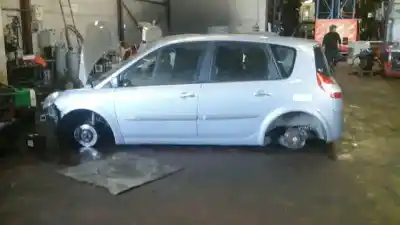 Veículo de Sucata renault scenic ii 1.9 dci diesel do ano 2003 alimentado f9q812