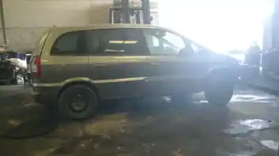 Scrapping Vehicle opel zafira a blue line of the year 2004 powered 