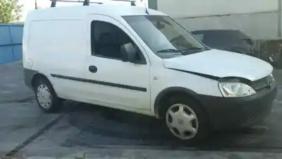 Véhicule à la ferraille opel combo familiar de l'année 2007 alimenté z13dtj