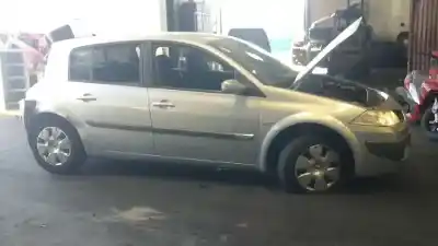 Veículo de Sucata renault megane ii berlina 5p authentique do ano 2005 alimentado k4m812