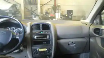 Veículo de Sucata hyundai santa fe (sm) 2.0 crdi vgt comfort do ano 2005 alimentado d4ea-v