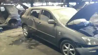 Veículo de Sucata TOYOTA COROLLA (E12) 2.0 D-4D Linea Luna Berlina do ano 2003 alimentado 1CDFTV