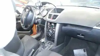 Sloopvoertuig peugeot 207 xs pack van het jaar 2007 aangedreven 5fw