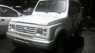 Sloopvoertuig suzuki samurai (sj) suzuki santana van het jaar 2000 aangedreven dhu