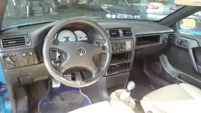 Veicolo di demolizione opel calibra básico dell'anno 1992 alimentato c20xe