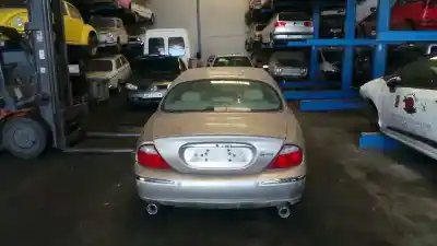 Scrapping Vehicle jaguar s-type 4.0 v8 32v of the year 2002 powered ajv8