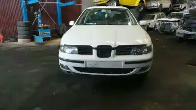 Veículo de Sucata seat toledo (1m2) select do ano 2001 alimentado asv